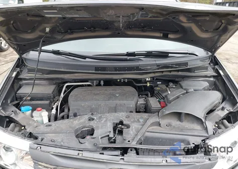 2013 Honda Odyssey Touring z USA, uszkodzony, nr VIN 5FNRL5H94DB013310